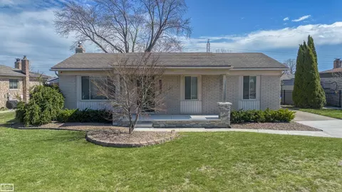 41316 Julie, Clinton Township, MI 48038