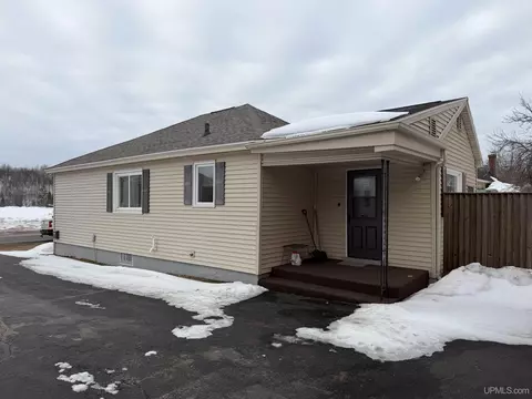 Exterior - 794 S S Pne, Ishpeming, MI 49849 photo 2 of 2