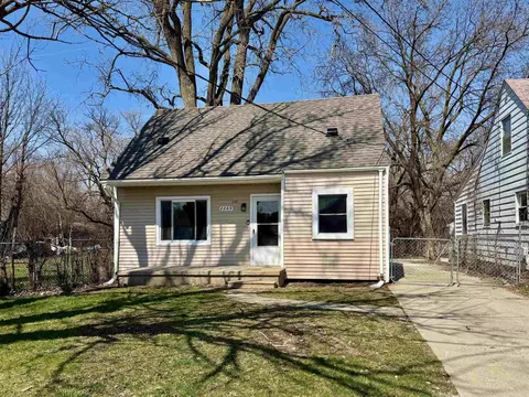 2289 Connell, Burton, MI 48529