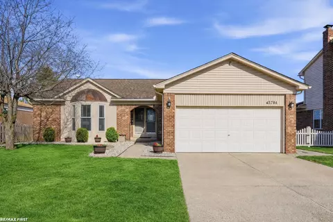 45784 Georgetown, Macomb, MI 48044