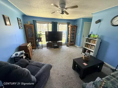 Living - 5454 Kellar, Flint, MI 48505 photo 1 of 3