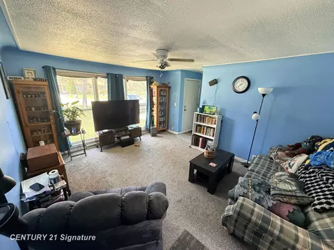 Living - 5454 Kellar, Flint, MI 48505 photo 2 of 3