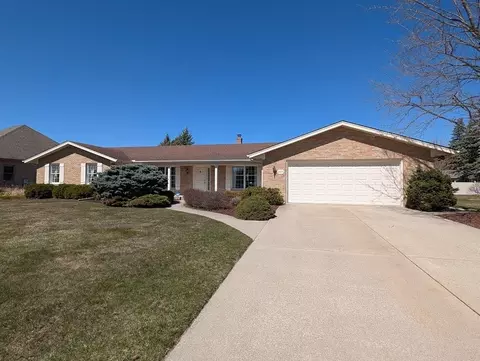 3425 Win Kae, Bay City, MI 48706