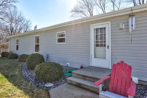 Exterior - 317 E Maple, Saint Charles, MI 48655 photo 4 of 13