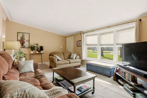 Living - 317 E Maple, Saint Charles, MI 48655 photo 2 of 3