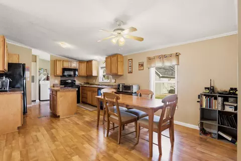 Dining - 317 E Maple, Saint Charles, MI 48655 photo 1 of 2