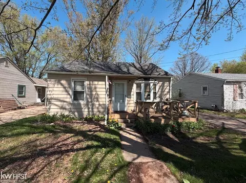 1387 Webber, Burton, MI 48529