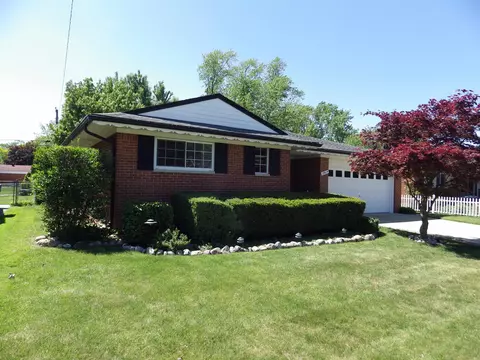 29619 Pinto, Warren, MI 48093