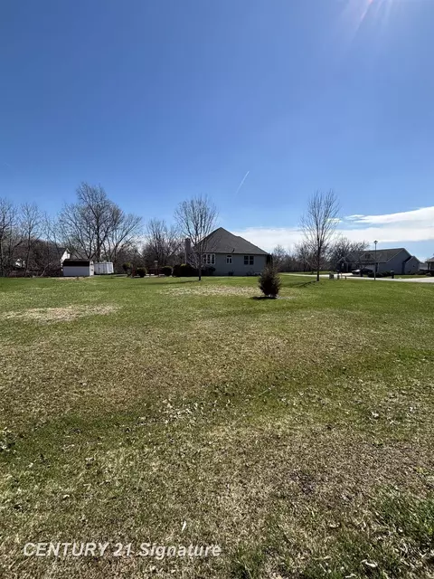 000 Pine Crk, Burton, MI 48519