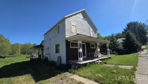 37 Allen, Iron River, MI 49935