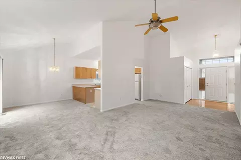 Living - 52672 Sable #15, Macomb, MI 48042 photo 3 of 4
