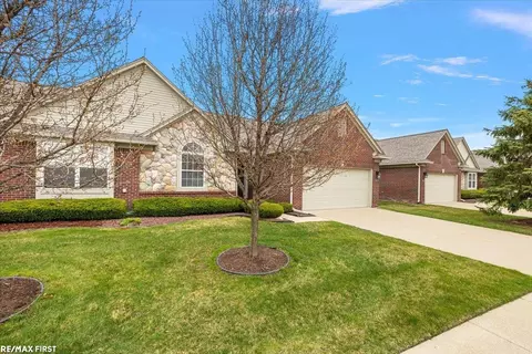 Other - 52672 Sable #15, Macomb, MI 48042 photo 2 of 12
