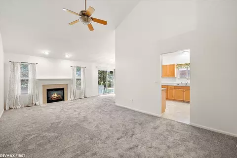 Living - 52672 Sable #15, Macomb, MI 48042 photo 1 of 4