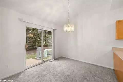 Dining - 52672 Sable #15, Macomb, MI 48042 photo 1 of 1