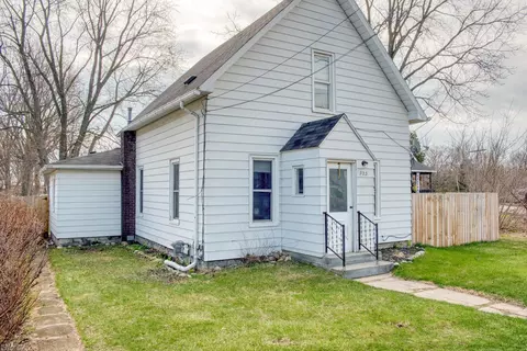 323 S Chipman, Owosso, MI 48867