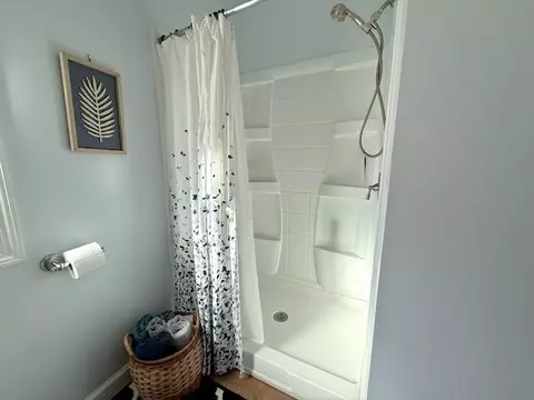 Bath - 3358 E Pinecrest, Gladwin, MI 48624 photo 7 of 8