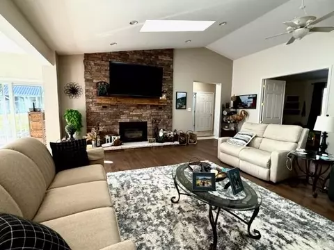 Living - 3358 E Pinecrest, Gladwin, MI 48624 photo 4 of 7