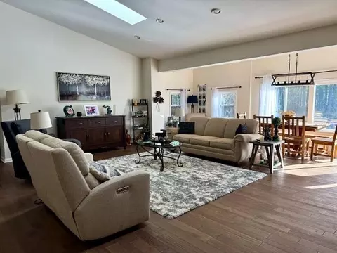 Living - 3358 E Pinecrest, Gladwin, MI 48624 photo 2 of 7