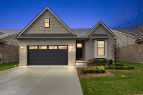 5920 Willow Grv, Troy, MI 48085
