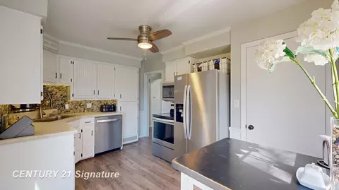 Kitchen - 535 Warren, Flushing, MI 48433 photo 3 of 5