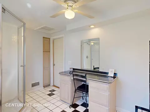 Bath - 535 Warren, Flushing, MI 48433 photo 5 of 5