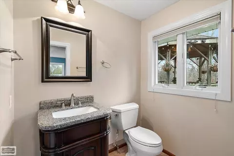 Bath - 9800 Coon Hill Rd, Munith, MI 49259 photo 5 of 8