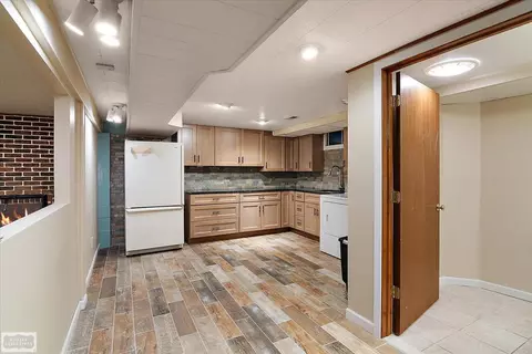 Kitchen - 9800 Coon Hill Rd, Munith, MI 49259 photo 8 of 8