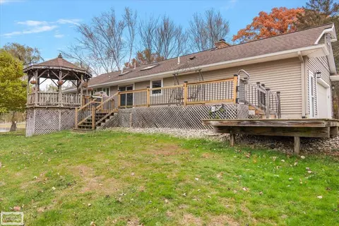 Exterior - 9800 Coon Hill Rd, Munith, MI 49259 photo 9 of 15