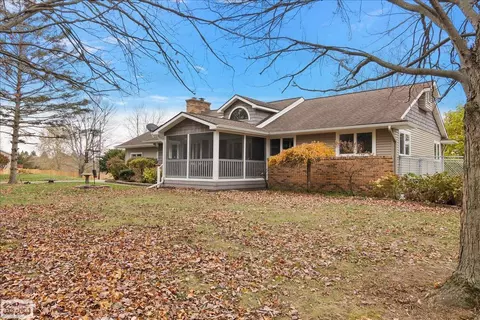 Exterior - 9800 Coon Hill Rd, Munith, MI 49259 photo 13 of 15