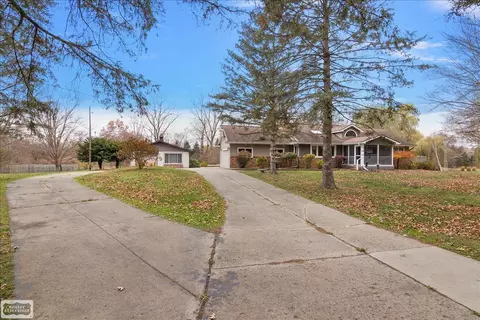 Exterior - 9800 Coon Hill Rd, Munith, MI 49259 photo 3 of 15