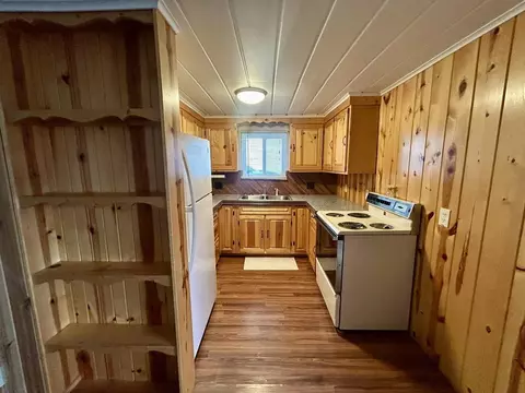 Kitchen - 5401 Morrow, Gladwin, MI 48624 photo 2 of 2