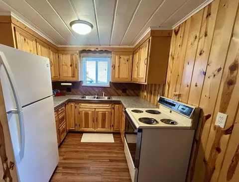 Kitchen - 5401 Morrow, Gladwin, MI 48624 photo 1 of 2