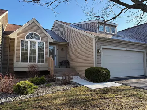 8 E Mallard Cv, Saginaw, MI 48603