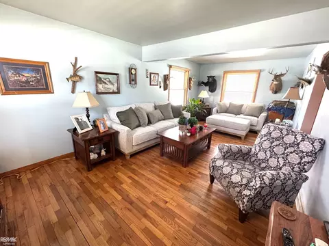 Living - 3915 Gregory, Gregory, MI 48137 photo 2 of 3