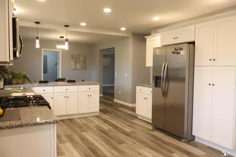 Kitchen - 163 E Sterns, Temperance, MI 48182 photo 1 of 1