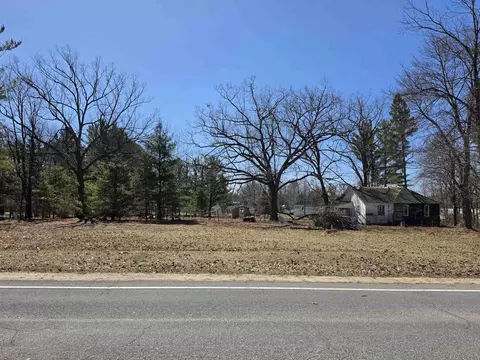 466 West, Lake, MI 48632