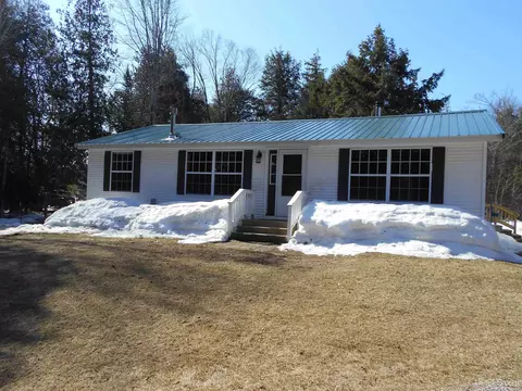 1325 S M149, Manistique, MI 49854