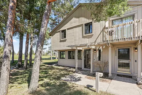 2257 Fairway Pnes #4, Bay City, MI 48706