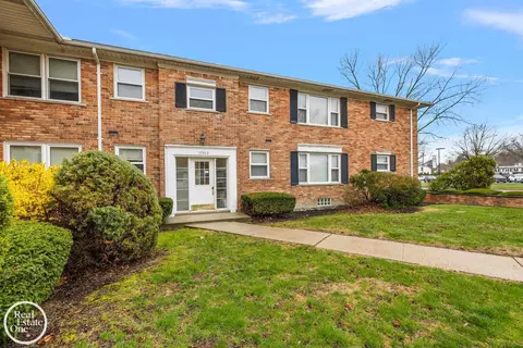 Exterior - 17560 Mack # 18, Grosse Pointe, MI 48230 photo 2 of 3