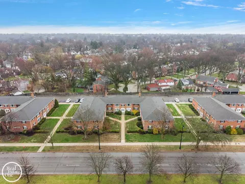 View/Area - 17560 Mack # 18, Grosse Pointe, MI 48230 photo 1 of 2