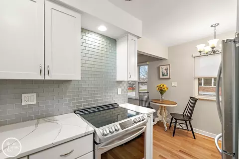 Kitchen - 17560 Mack # 18, Grosse Pointe, MI 48230 photo 4 of 4