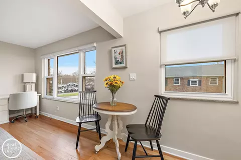 Dining - 17560 Mack # 18, Grosse Pointe, MI 48230 photo 1 of 1