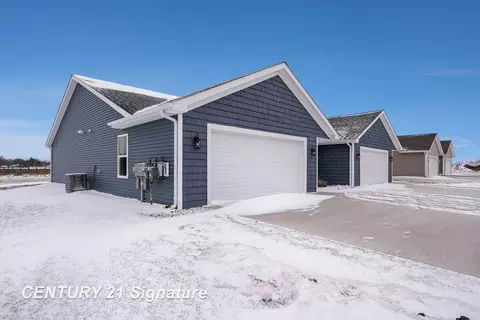 8487 N River Rock, Freeland, MI 48623