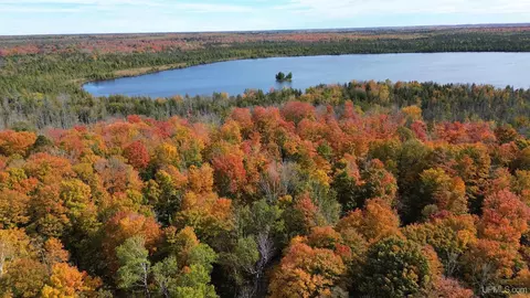 Us 2, Gulliver, MI 49840