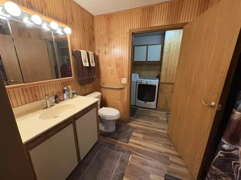 Bath - 4235 Buzzell, Gladwin, MI 48624 photo 2 of 5