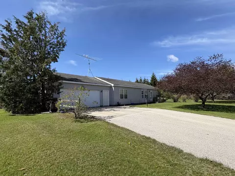 Exterior - 4235 Buzzell, Gladwin, MI 48624 photo 2 of 7