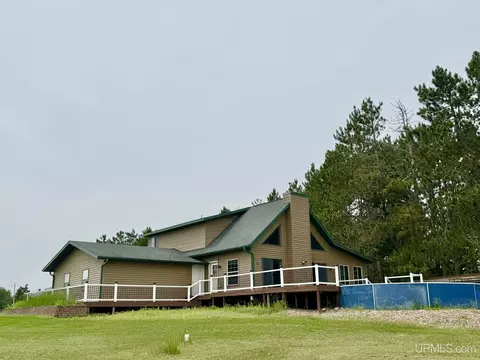 985 Van Ginkel, Niagara, WI 54151