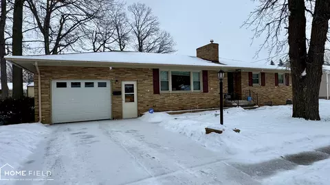 1200 N Dewey, Owosso, MI 48867