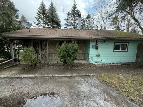 2060 Cass, Bay City, MI 48708