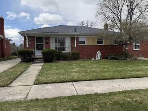 24243 Petersburg, Eastpointe, MI 48021